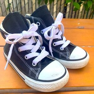 Toddler Converse Chuck Taylors Black Sz 8